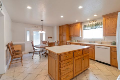 Tiny photo for 636 S 1850 E, Spanish Fork, UT 84660 (MLS # 2120948)