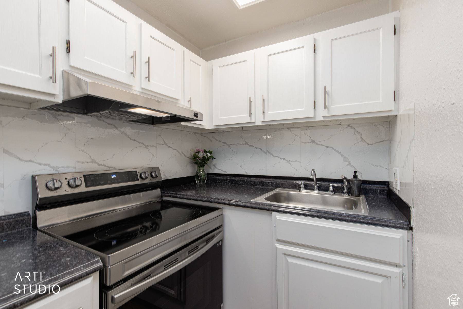 CEDAR POINTE - Residential