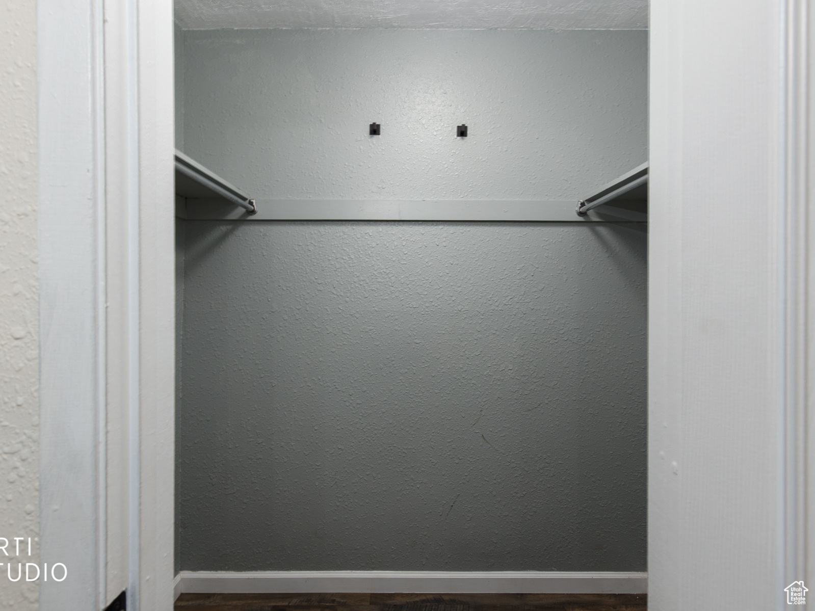 CEDAR POINTE - Residential