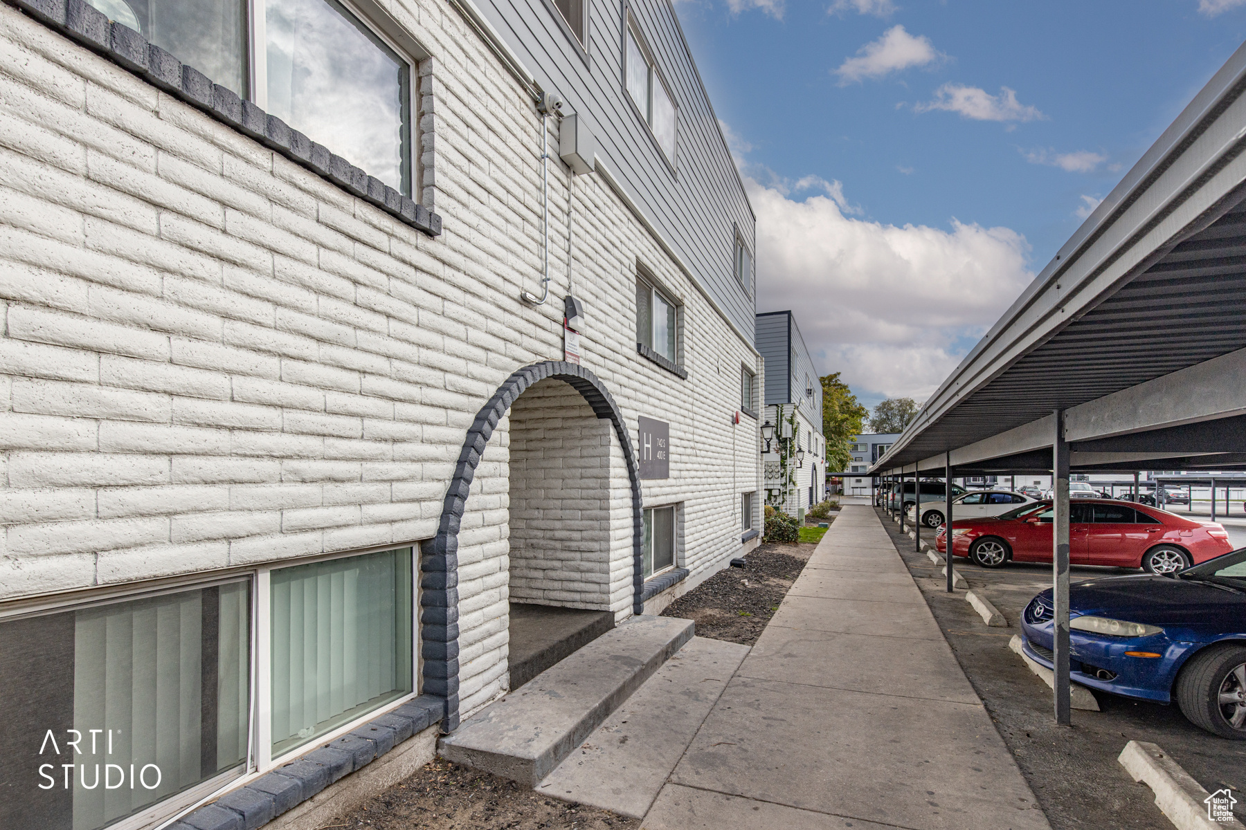 CEDAR POINTE - Residential