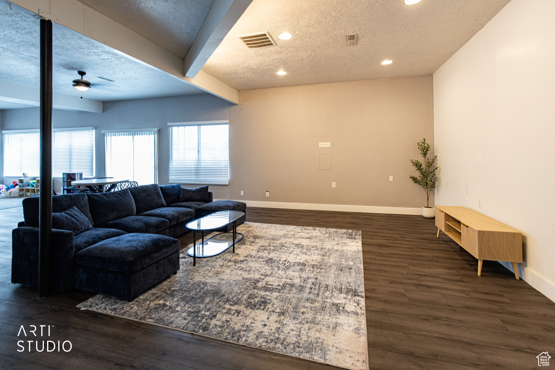 CEDAR POINTE - Residential