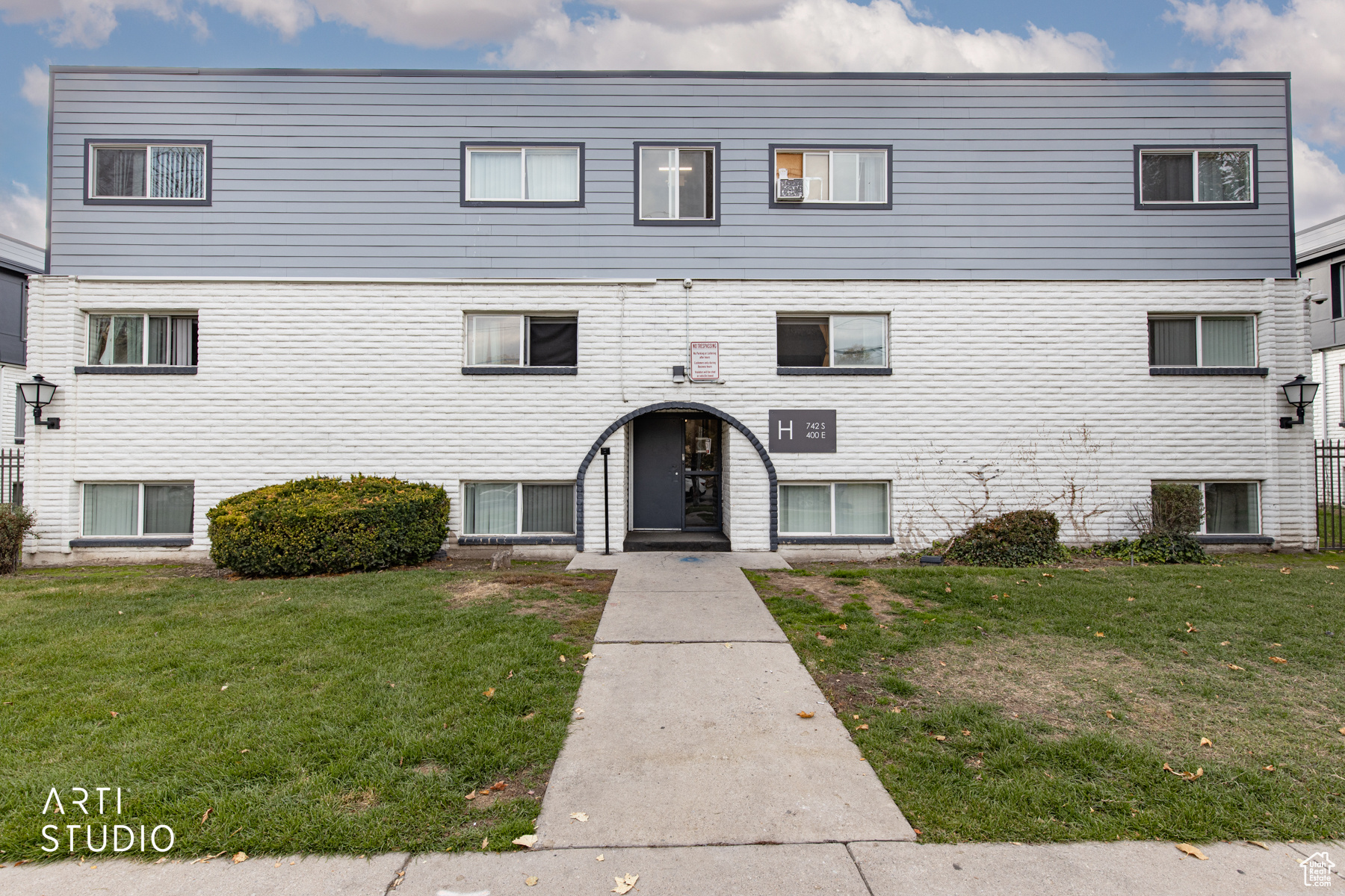 CEDAR POINTE - Residential