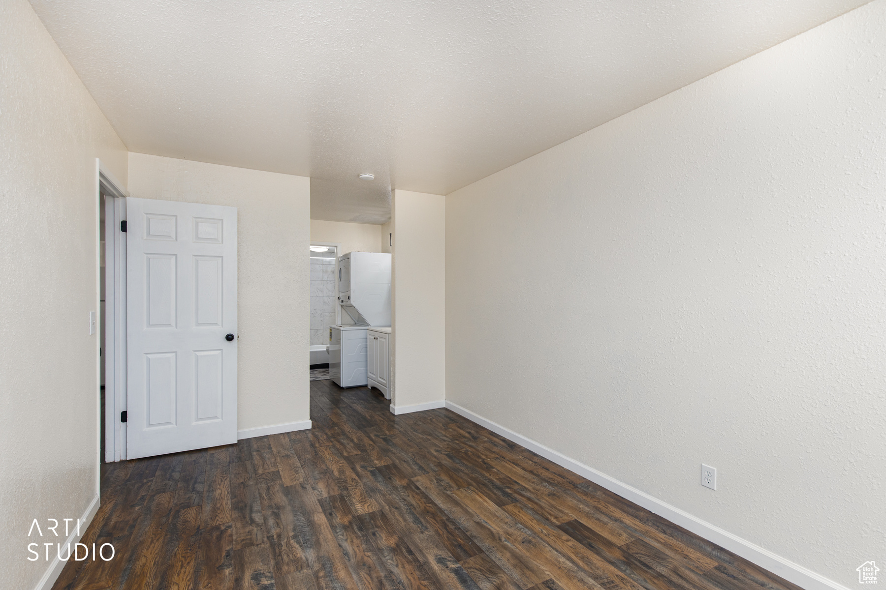 CEDAR POINTE - Residential