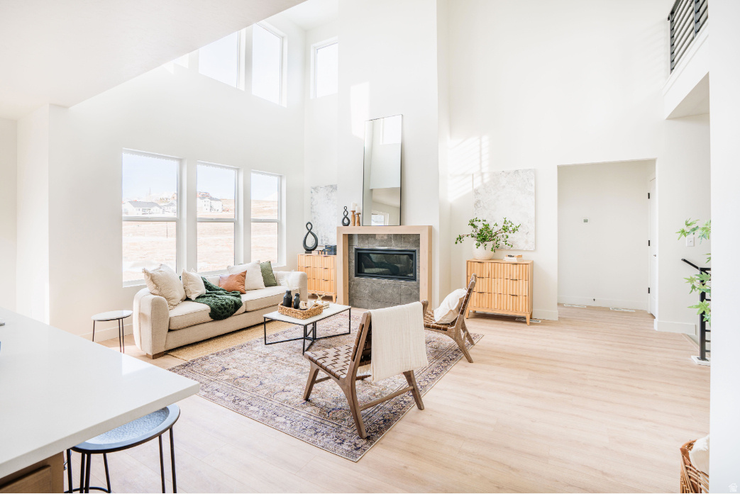 CANYON POINT - Residential