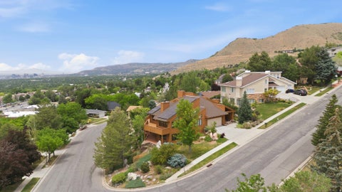 Tiny photo for 2352 S LAKELINE DR, Salt Lake City, UT 84109 (MLS # 2164785)