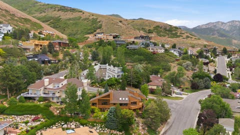 Tiny photo for 2352 S LAKELINE DR, Salt Lake City, UT 84109 (MLS # 2164785)