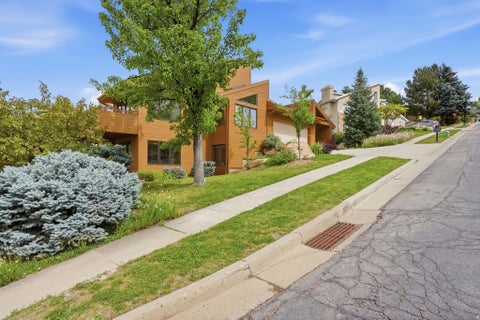 Tiny photo for 2352 S LAKELINE DR, Salt Lake City, UT 84109 (MLS # 2164785)