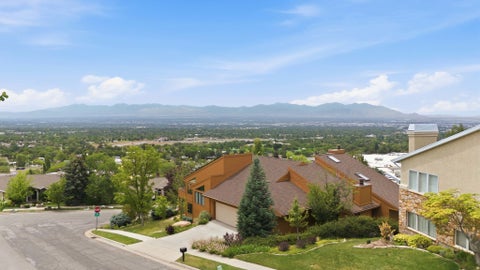 Tiny photo for 2352 S LAKELINE DR, Salt Lake City, UT 84109 (MLS # 2164785)