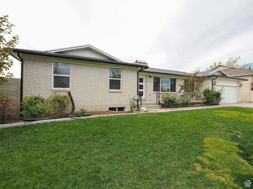 This one-of-a-kind property sits on a large, private lot with a spacious covered patio and ample room to enjoy. Recently remodeled, the home offers 6 bedrooms and 3 bathrooms, including a fully finished basement with 3 additional bedrooms, a cozy living room, and a fully equipped kitchen. With 2 kitchens and 2 fireplaces, this home is perfect for multi-generational living or those who love to entertain. Privacy, space, and style-all in one place!
