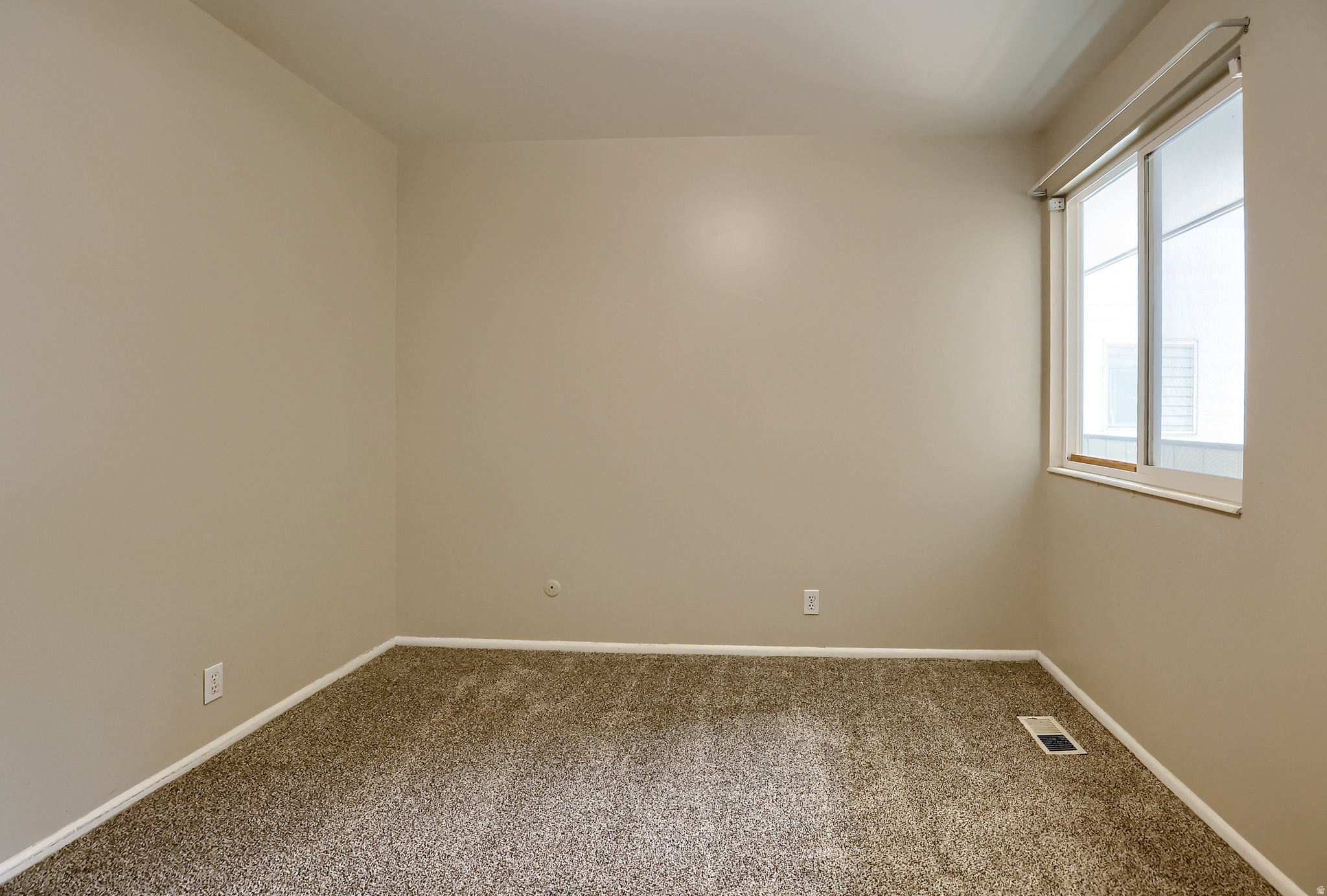 MID-AVENUES CONDOS - Residential