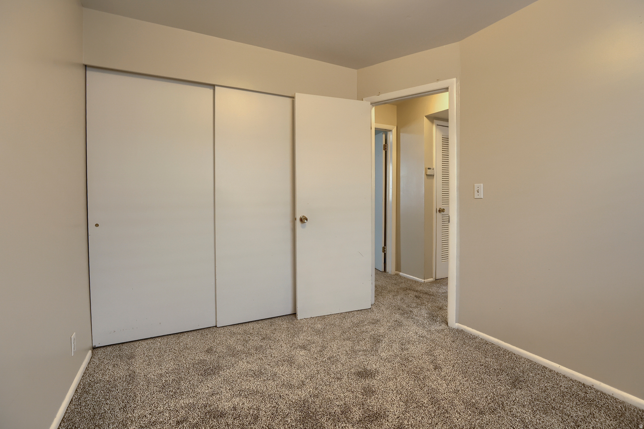 MID-AVENUES CONDOS - Residential