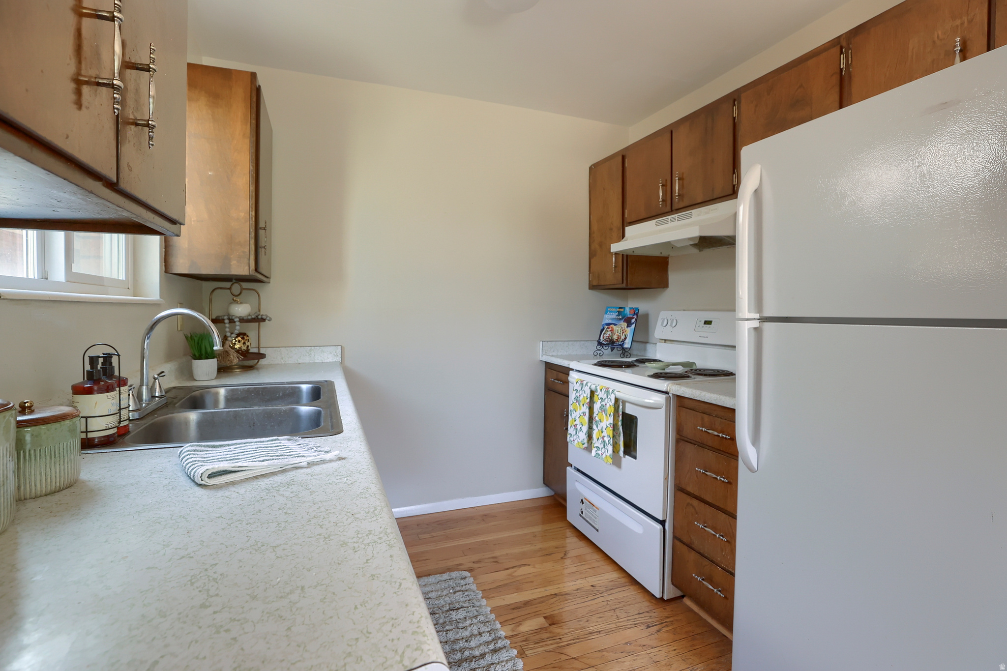 MID-AVENUES CONDOS - Residential