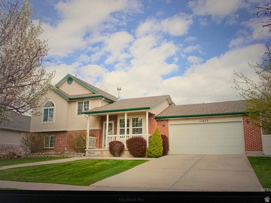 Popular Cranberry Hill location - close to everything but on a quiet cul-de-sac lot with a big backyard and beautiful views of the Wasatch Mountains!  Home is in very good condition.  Minimum 12 month lease.  Lawn care included in rent.  Tenant pays utilities.  Possibly available before March 1st.  Call for more information!