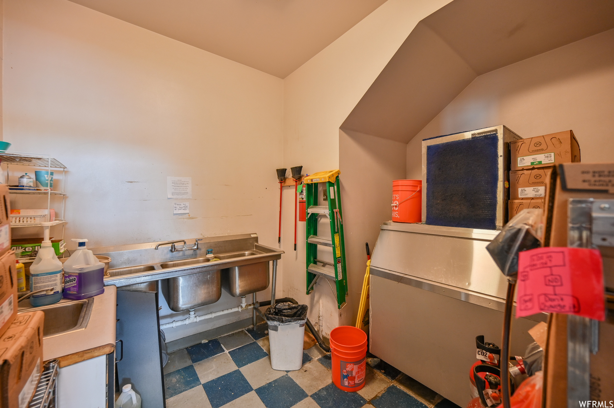 PIONEER PLAZA COMMER - Commercial Sale