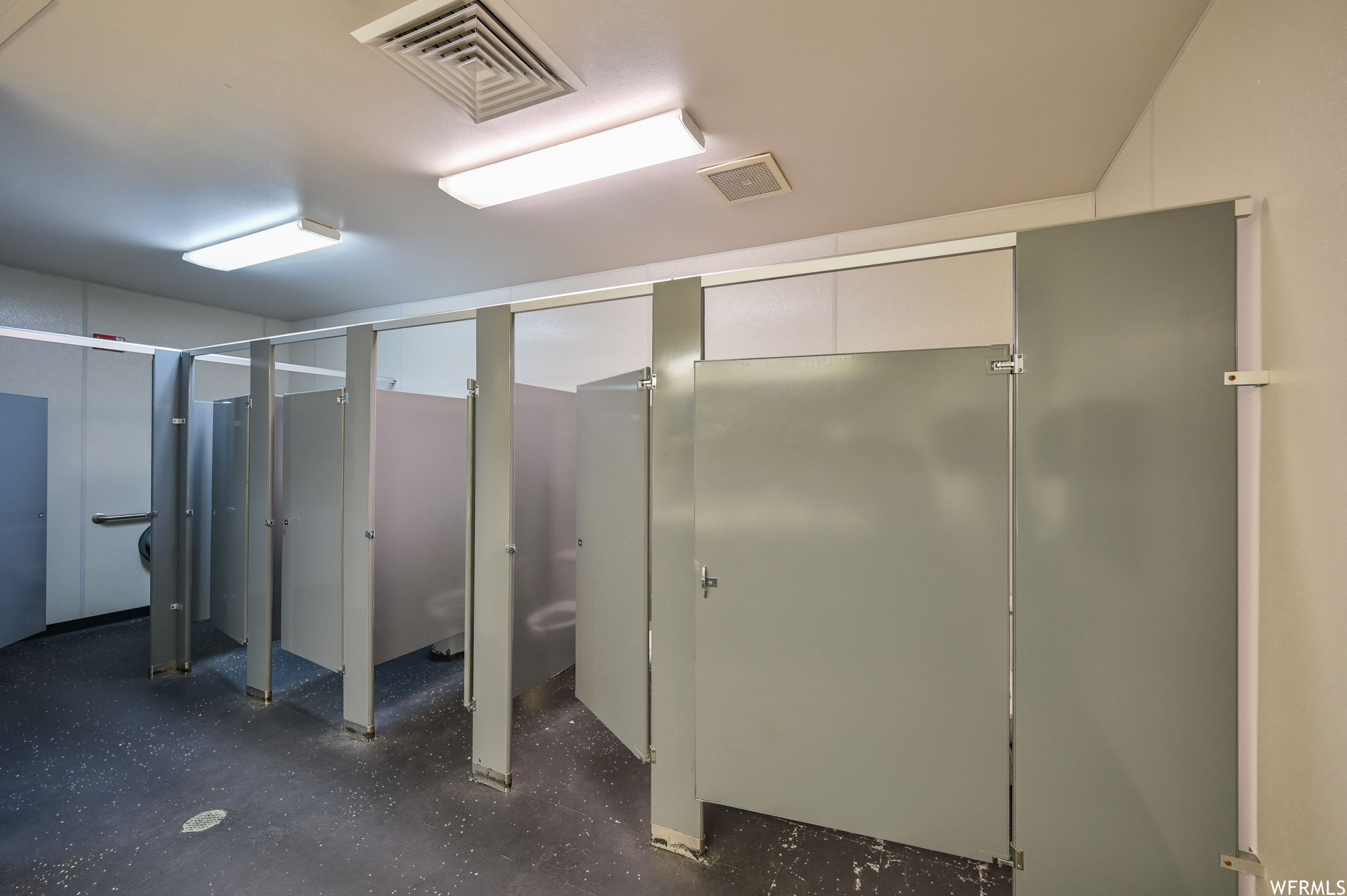 PIONEER PLAZA COMMER - Commercial Sale