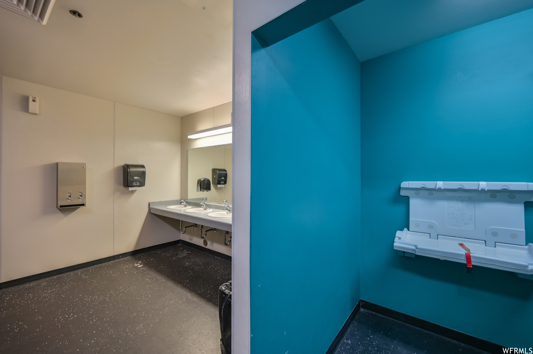 PIONEER PLAZA COMMER - Commercial Sale