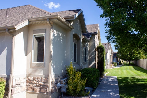 Townhouse For Sale - 10843 S Wynview Ln<br/> South Jordan, UT 84095