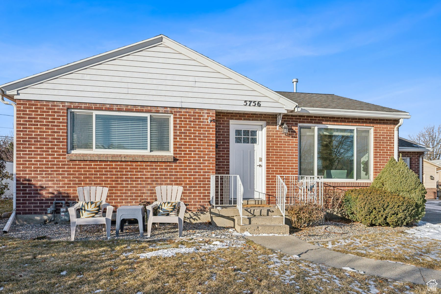 Murray, Utah 84107, United States, 4 Bedrooms Bedrooms, ,2 BathroomsBathrooms,Residential,Pending,17807