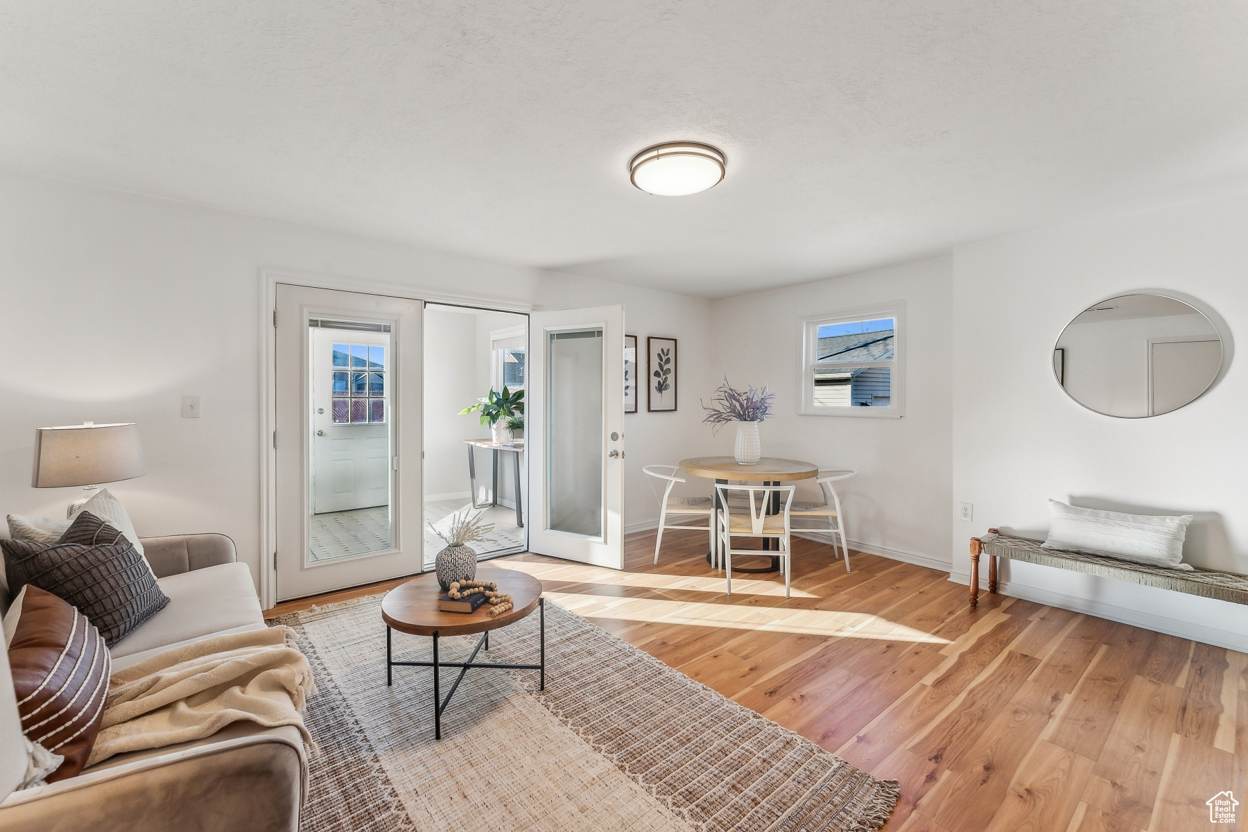 Murray, Utah 84107, United States, 4 Bedrooms Bedrooms, ,2 BathroomsBathrooms,Residential,Pending,17807