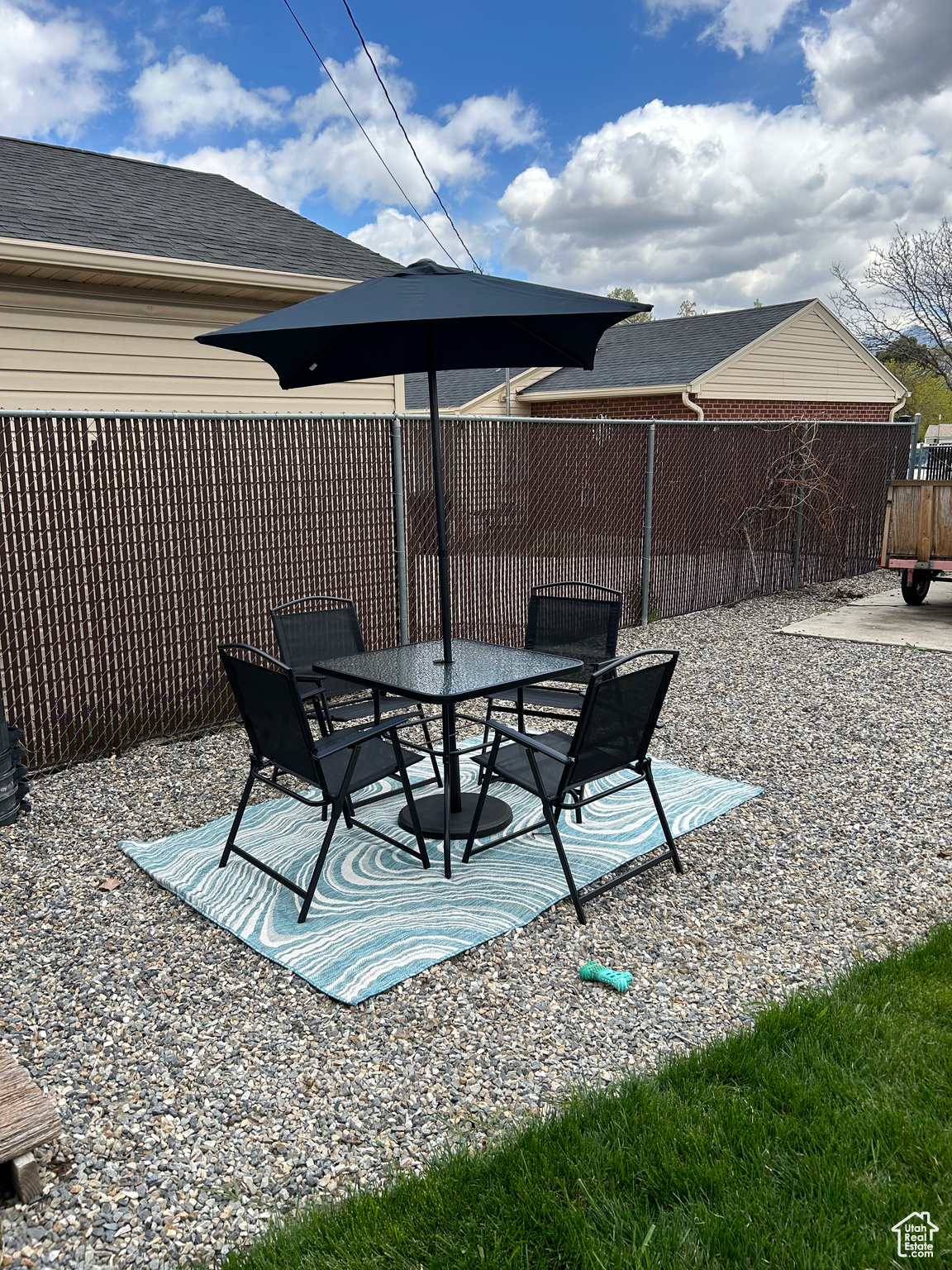 Murray, Utah 84107, United States, 4 Bedrooms Bedrooms, ,2 BathroomsBathrooms,Residential,Pending,17807