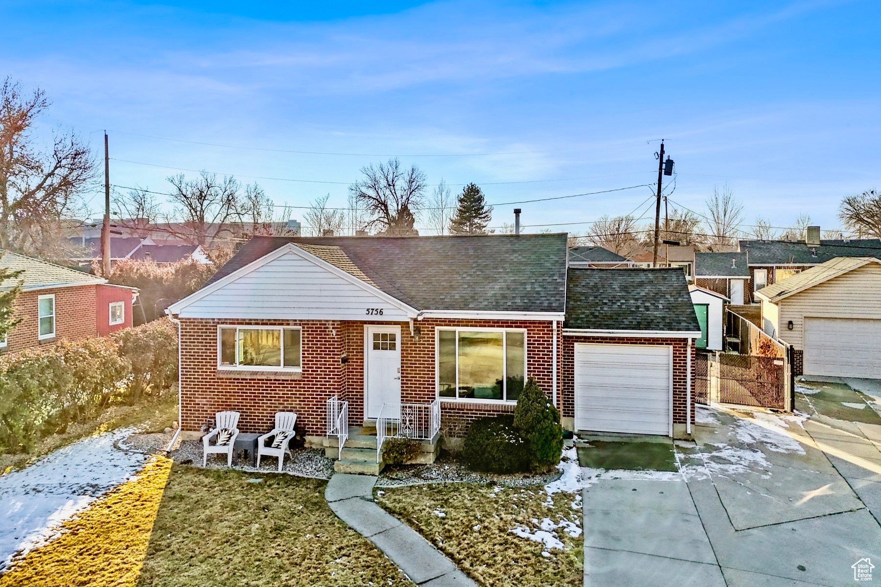 Murray, Utah 84107, United States, 4 Bedrooms Bedrooms, ,2 BathroomsBathrooms,Residential,Pending,17807