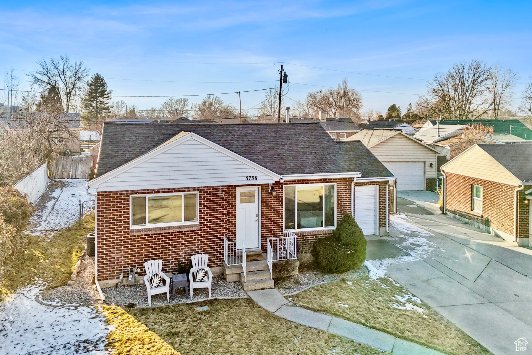 Murray, Utah 84107, United States, 4 Bedrooms Bedrooms, ,2 BathroomsBathrooms,Residential,Pending,17807