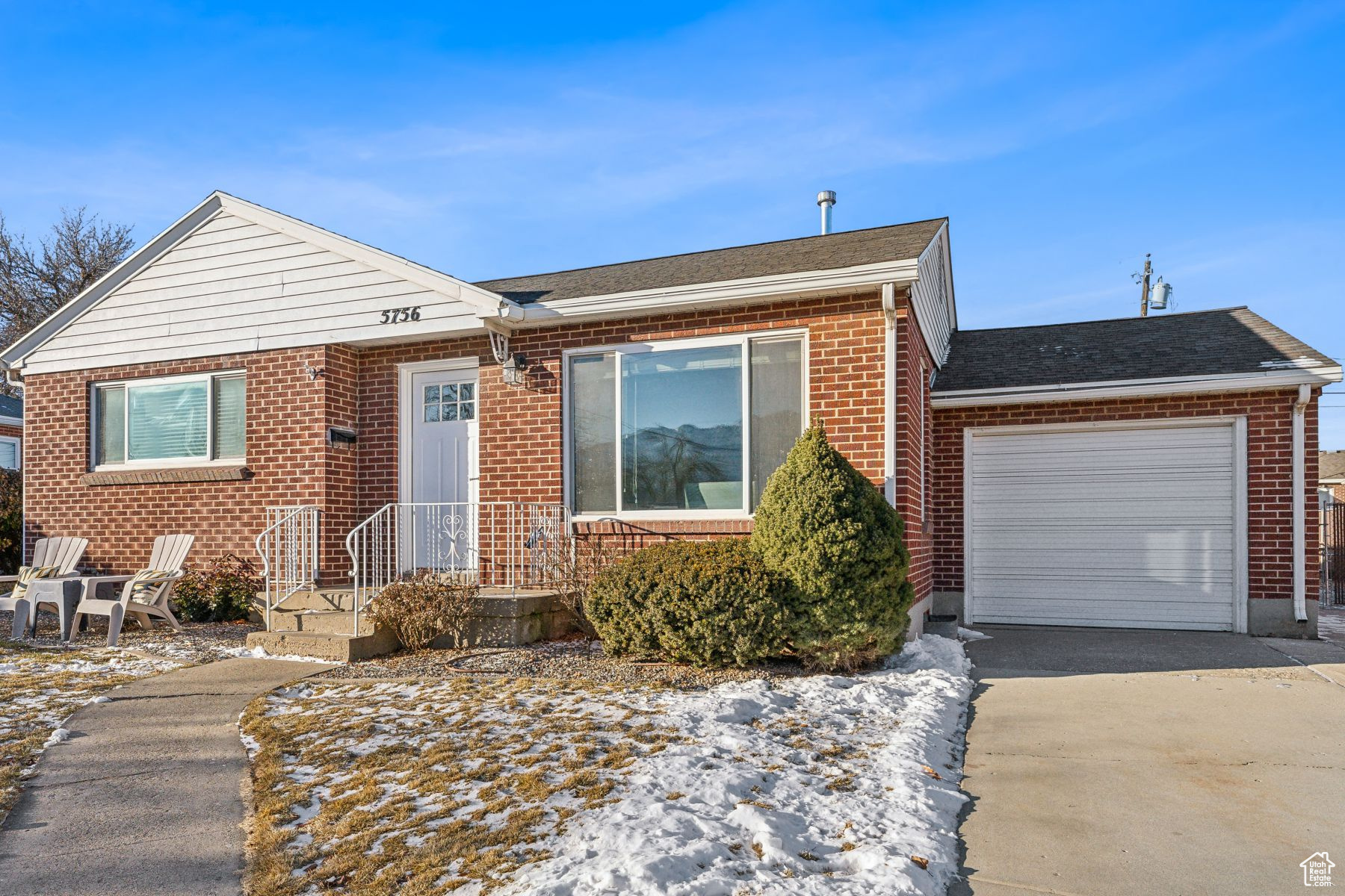 Murray, Utah 84107, United States, 4 Bedrooms Bedrooms, ,2 BathroomsBathrooms,Residential,Pending,17807