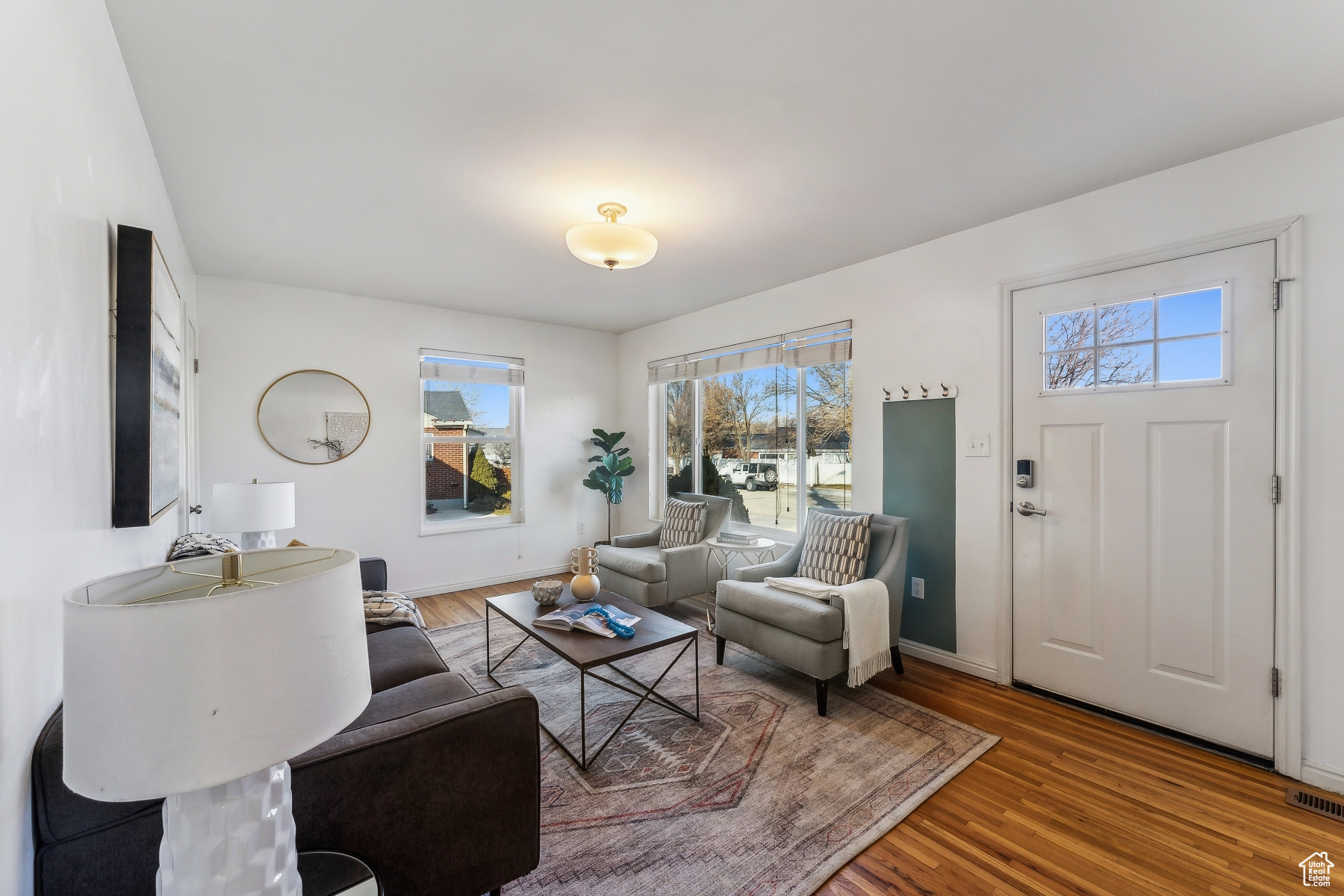 Murray, Utah 84107, United States, 4 Bedrooms Bedrooms, ,2 BathroomsBathrooms,Residential,Pending,17807