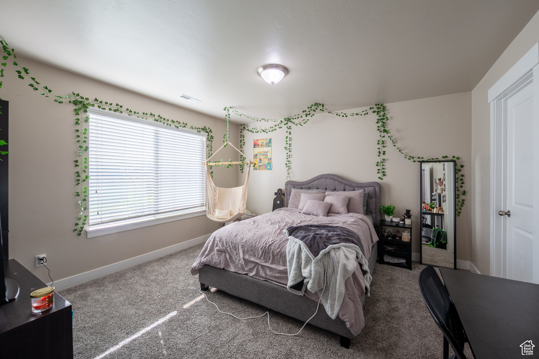 INDEPENDENCE AT POIN - Residential Lease