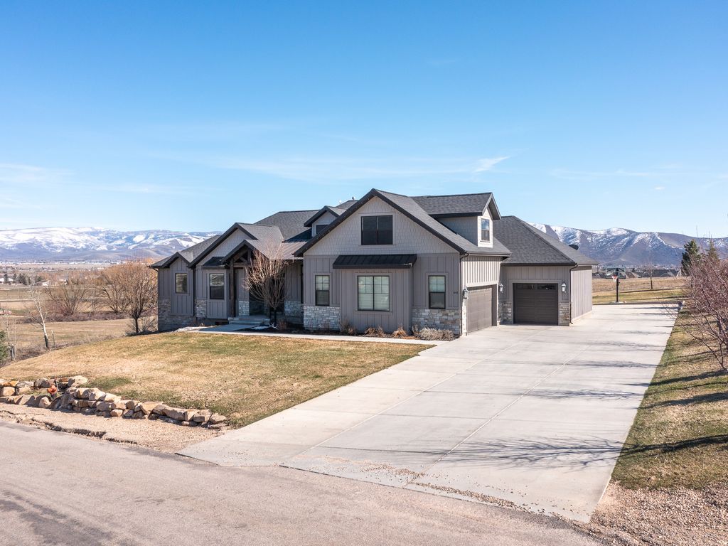 Photo of 641 W 500 S, Midway, UT 84049 (MLS # 2169662)