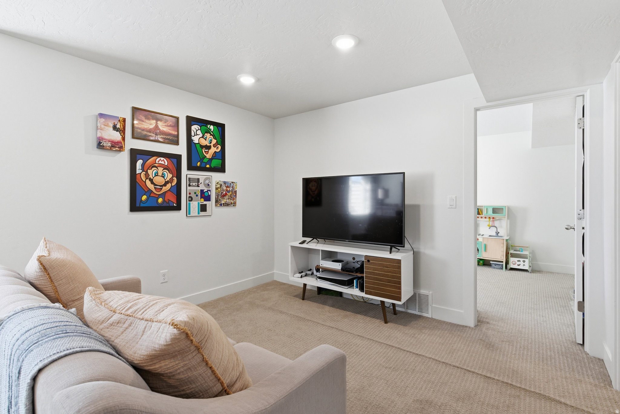 HARVEST VILLAGE - Residential