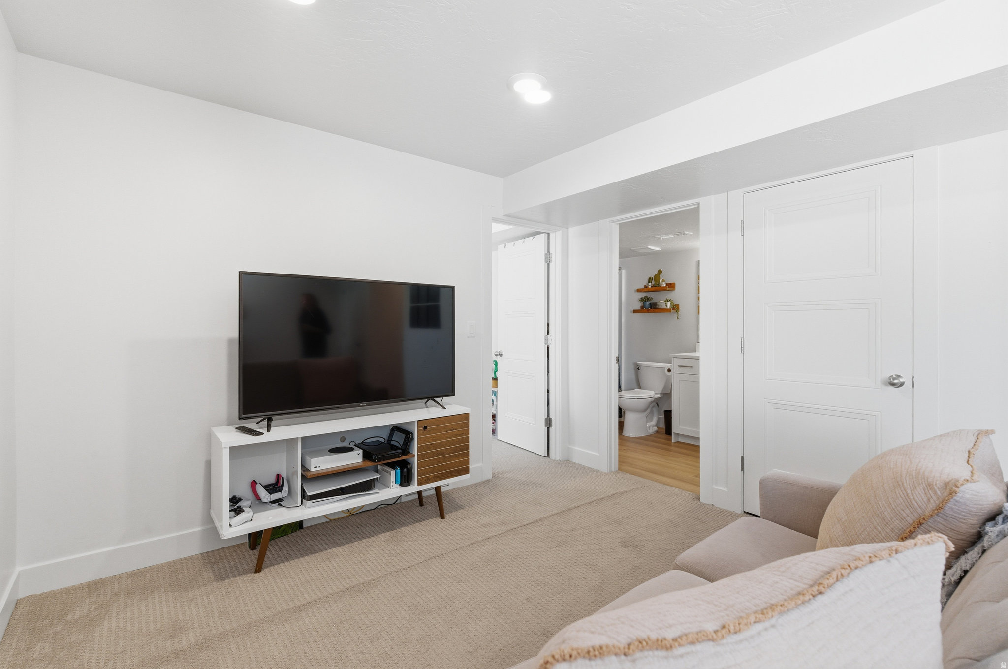 HARVEST VILLAGE - Residential