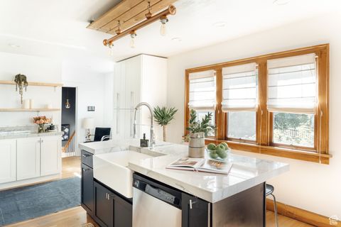 Tiny photo for 622 N WALL ST, Salt Lake City, UT 84103 (MLS # 2115115)