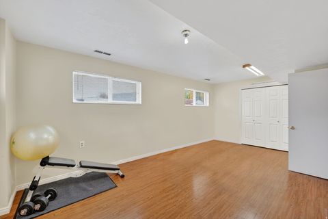 Tiny photo for 235 W 1400 N, Bountiful, UT 84010 (MLS # 2122287)