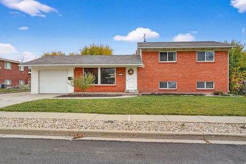 Photo of 235 W 1400 N, Bountiful, UT 84010 (MLS # 2122287)