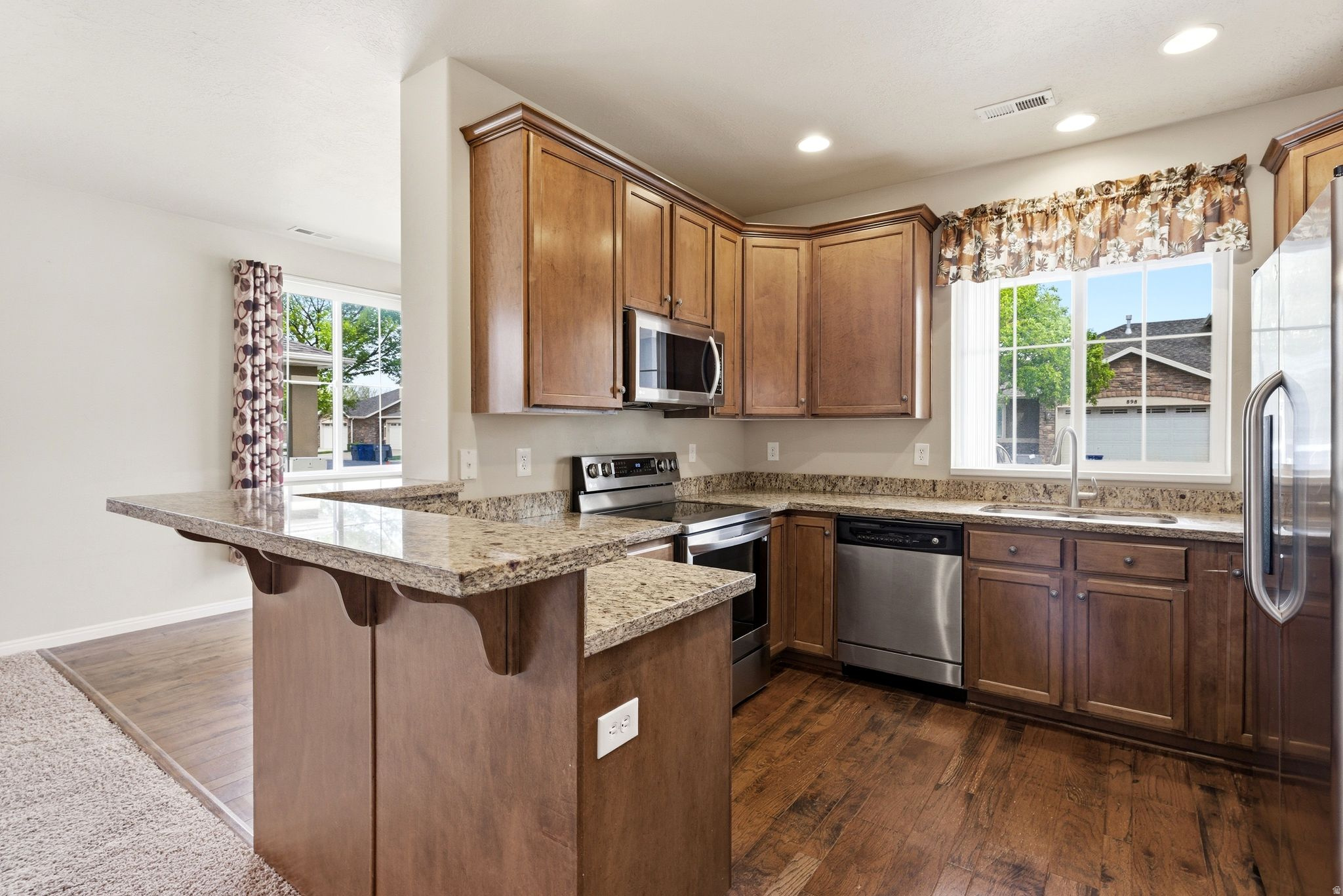 FOXBORO BERKELEY - Residential