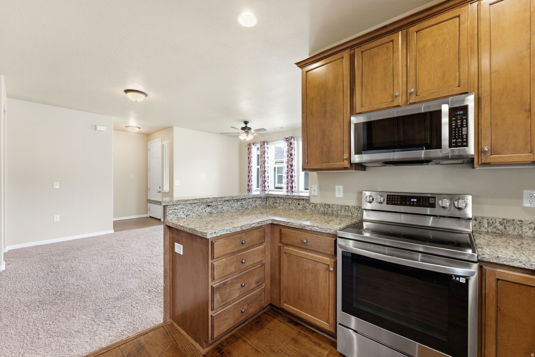 FOXBORO BERKELEY - Residential