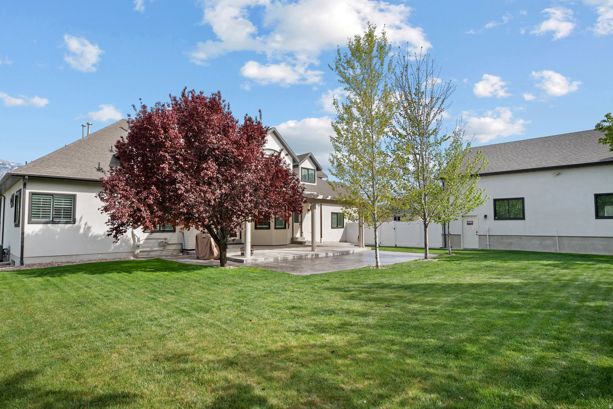 PARKWAY PALISADES - Residential