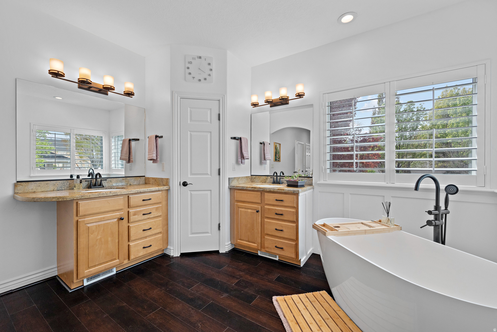 PARKWAY PALISADES - Residential