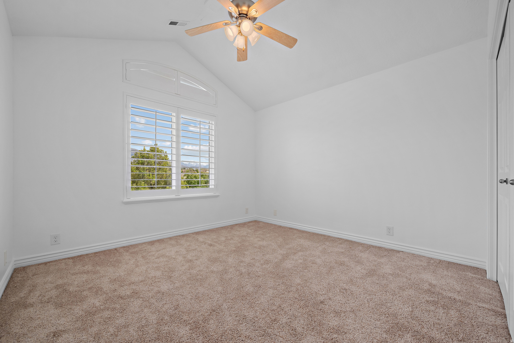 PARKWAY PALISADES - Residential