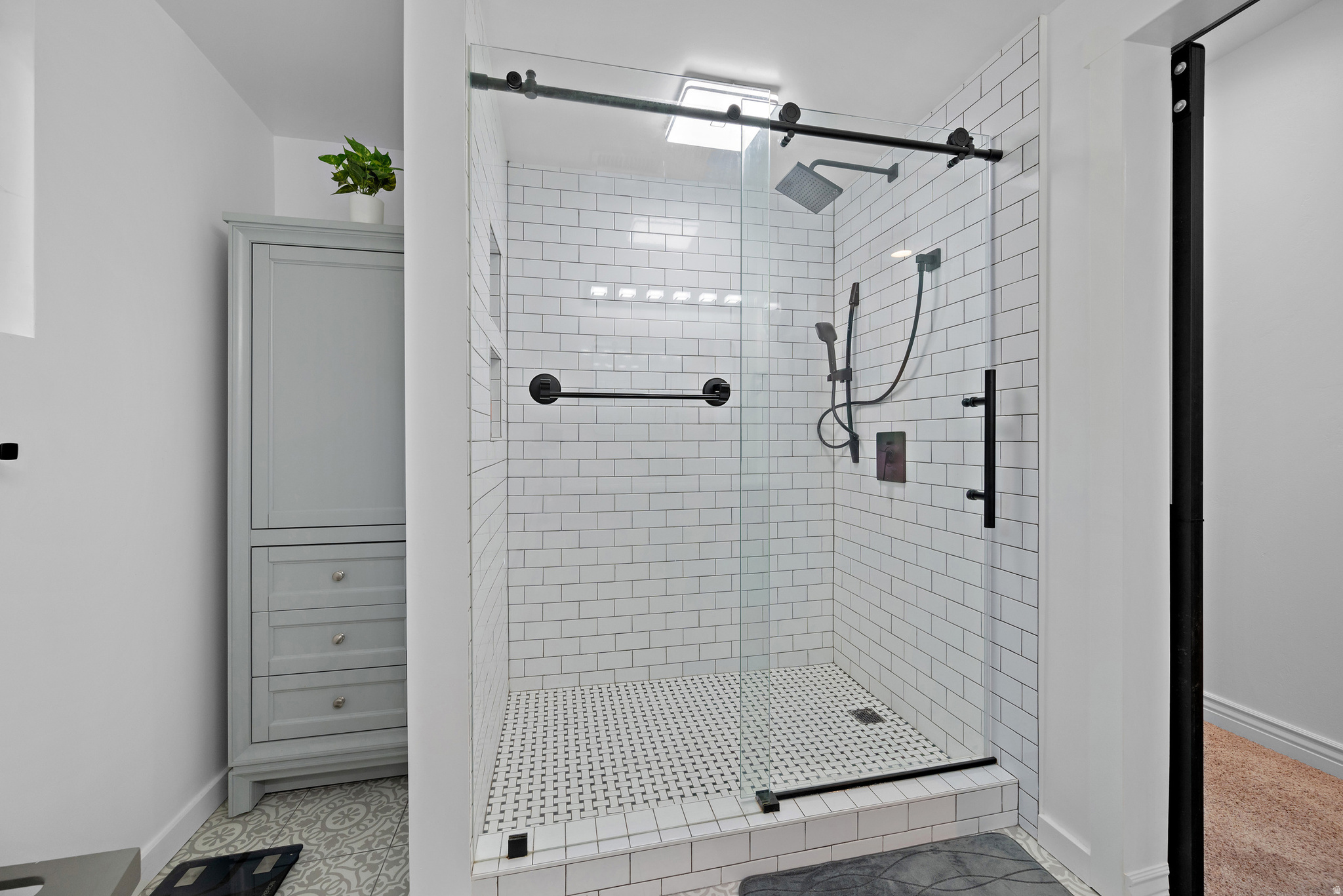 PARKWAY PALISADES - Residential