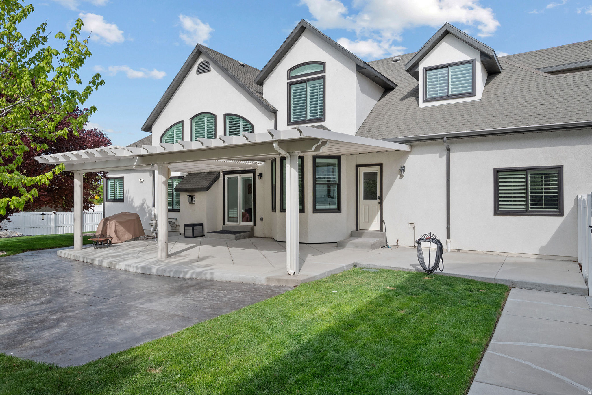 PARKWAY PALISADES - Residential