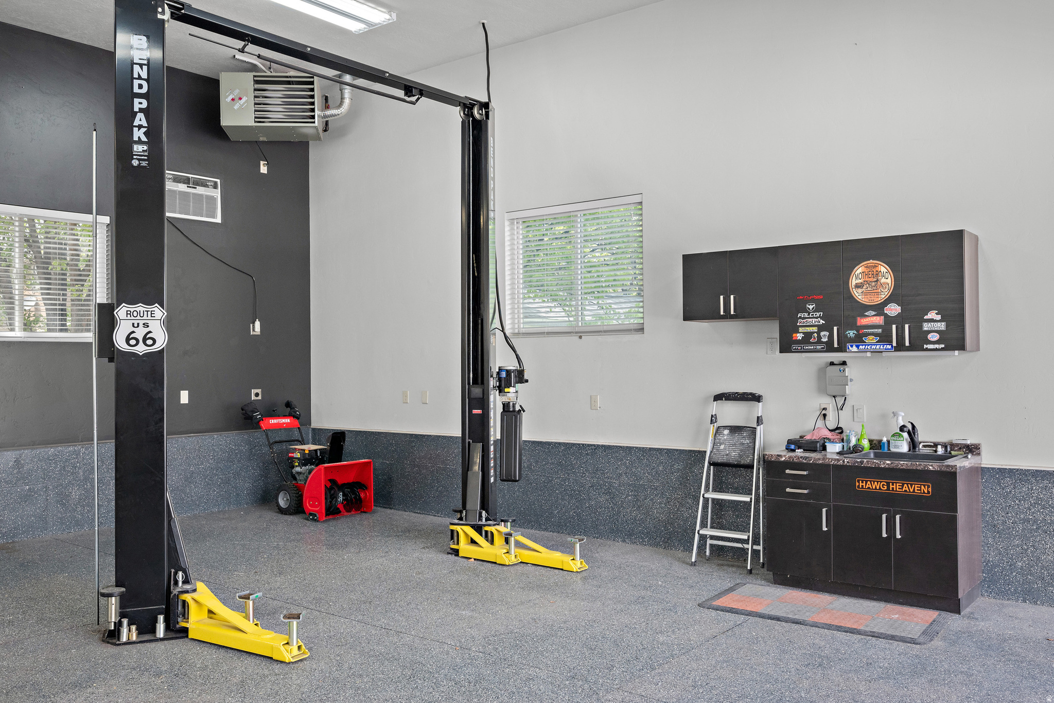 PARKWAY PALISADES - Residential