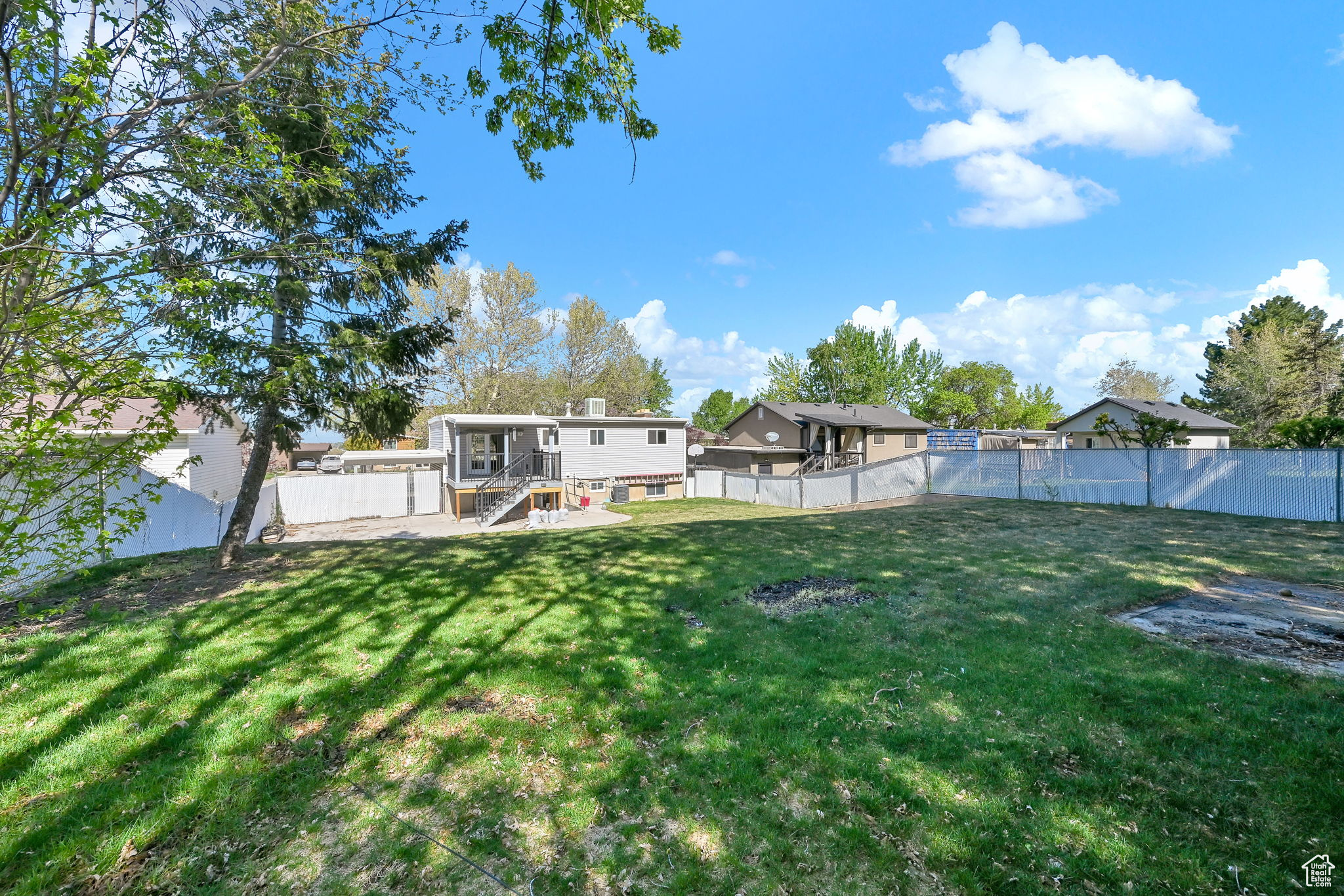 Roy, Utah 84067, United States, 5 Bedrooms Bedrooms, ,2 BathroomsBathrooms,Residential,Pending,119378