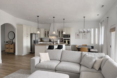 Tiny photo for 2006 WESTCLIFF DR, Saint George, UT 84790 (MLS # 2134962)