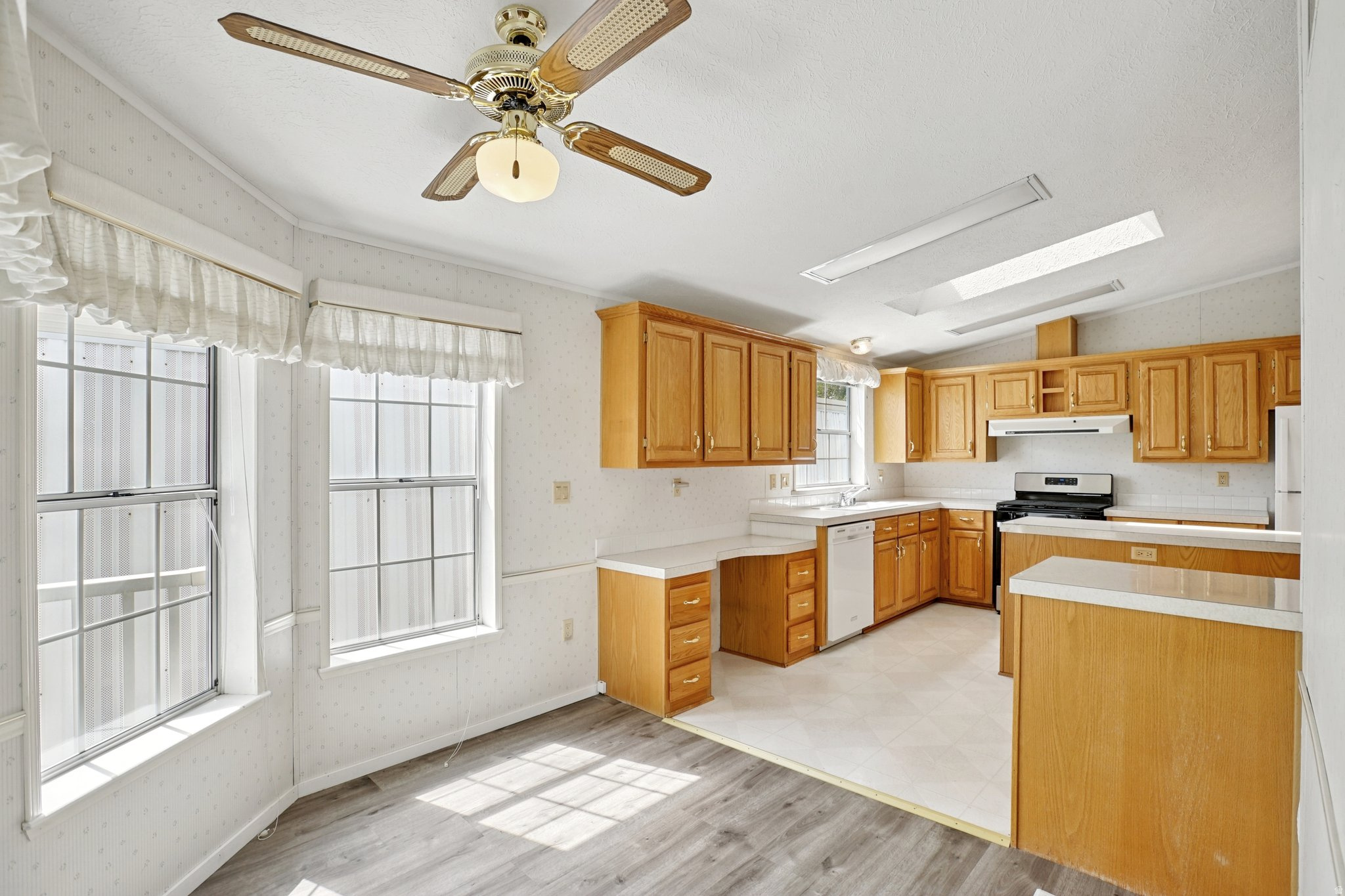 MAJESTIC MEADOWS - Residential