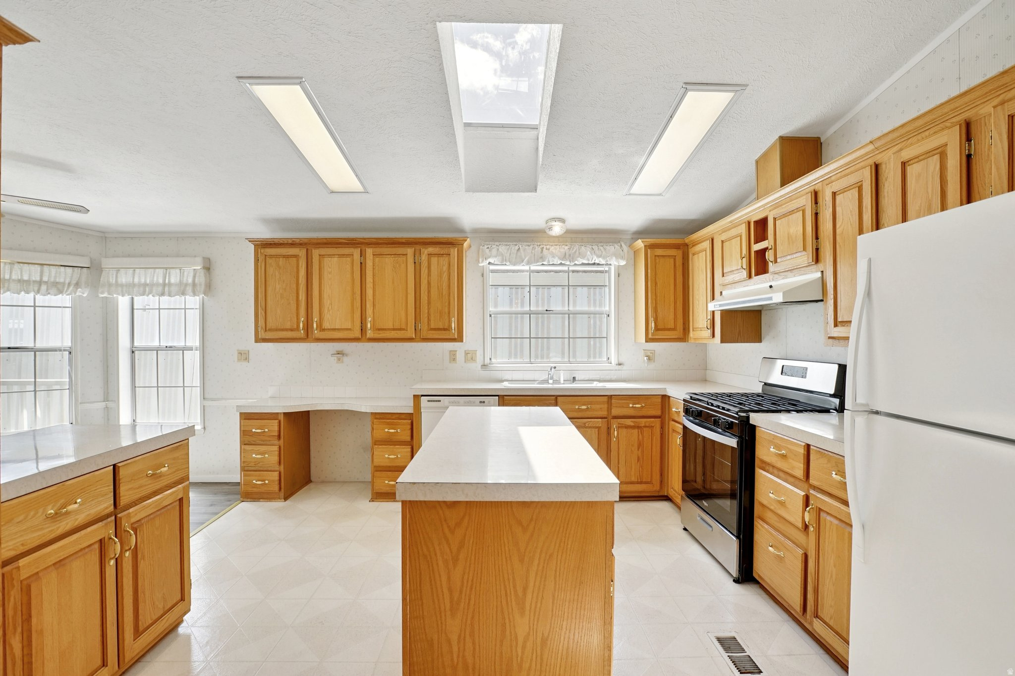 MAJESTIC MEADOWS - Residential