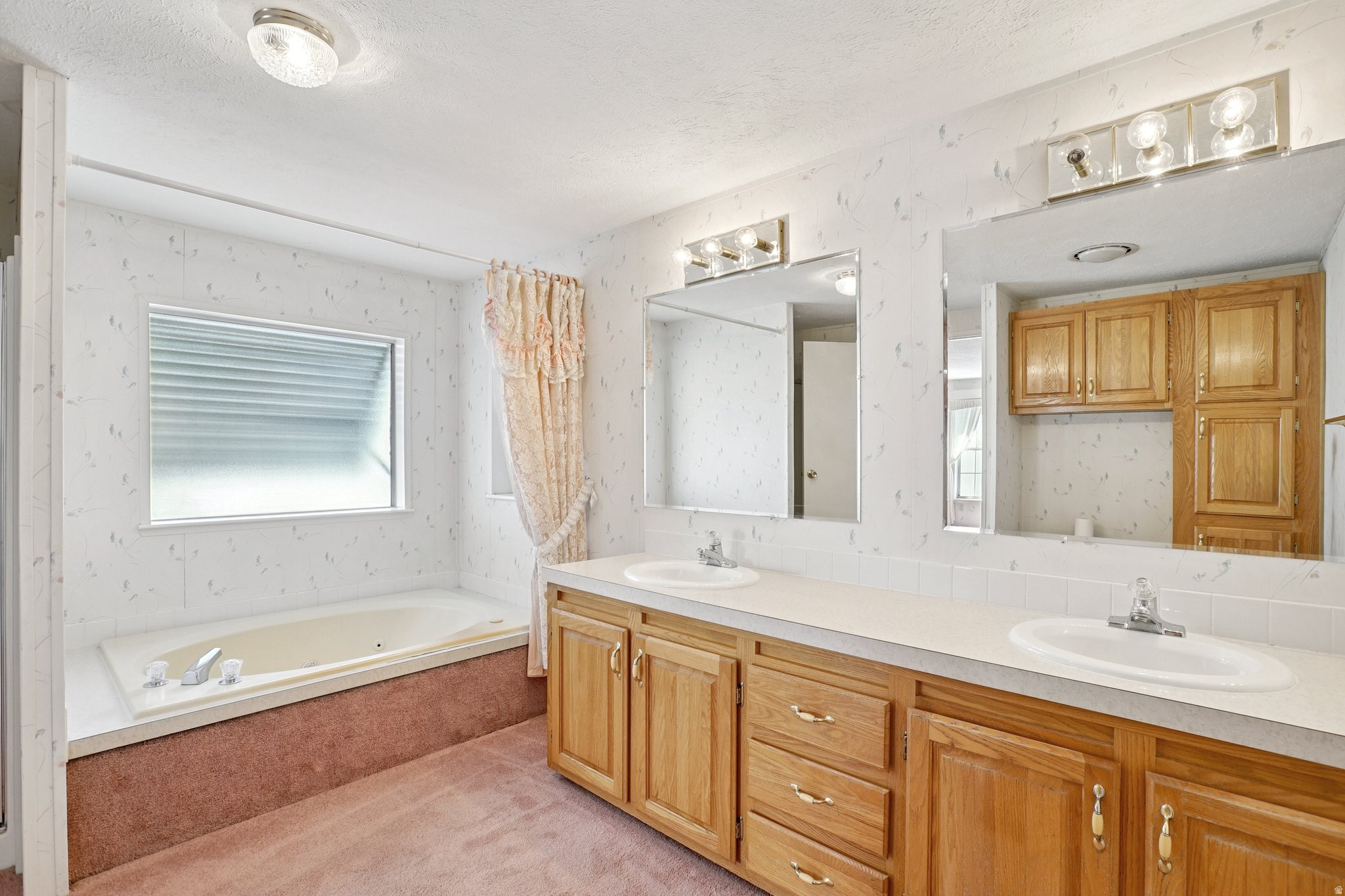 MAJESTIC MEADOWS - Residential