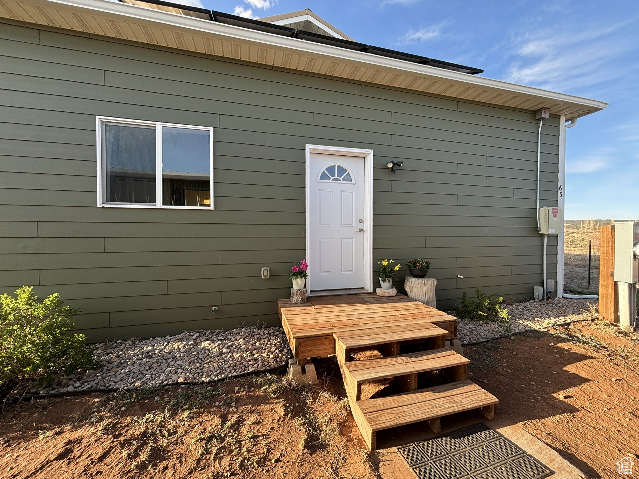 La Sal, Utah 84530, United States, 3 Bedrooms Bedrooms, ,2 BathroomsBathrooms,Residential,Pending,116462