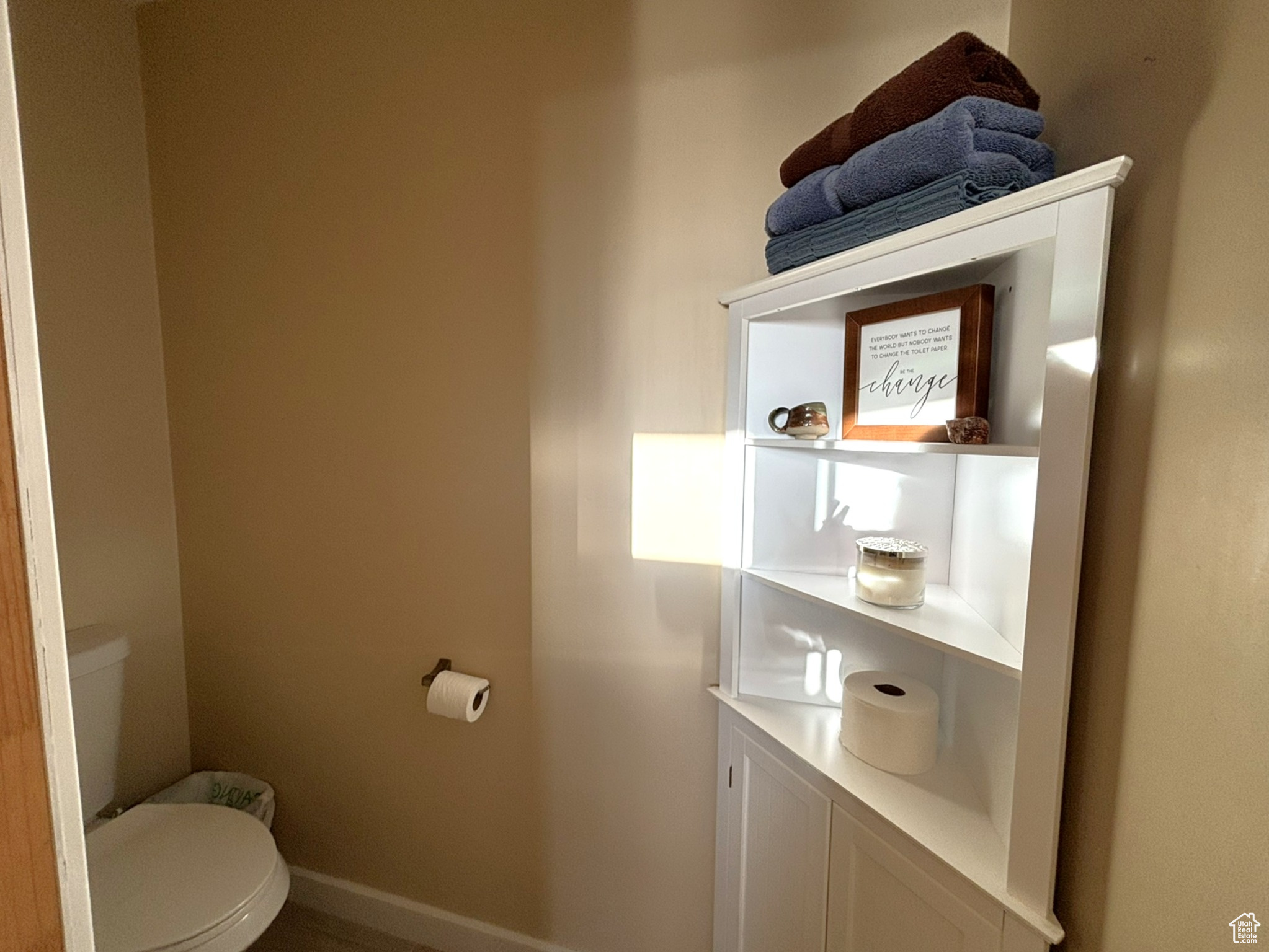 La Sal, Utah 84530, United States, 3 Bedrooms Bedrooms, ,2 BathroomsBathrooms,Residential,Pending,116462